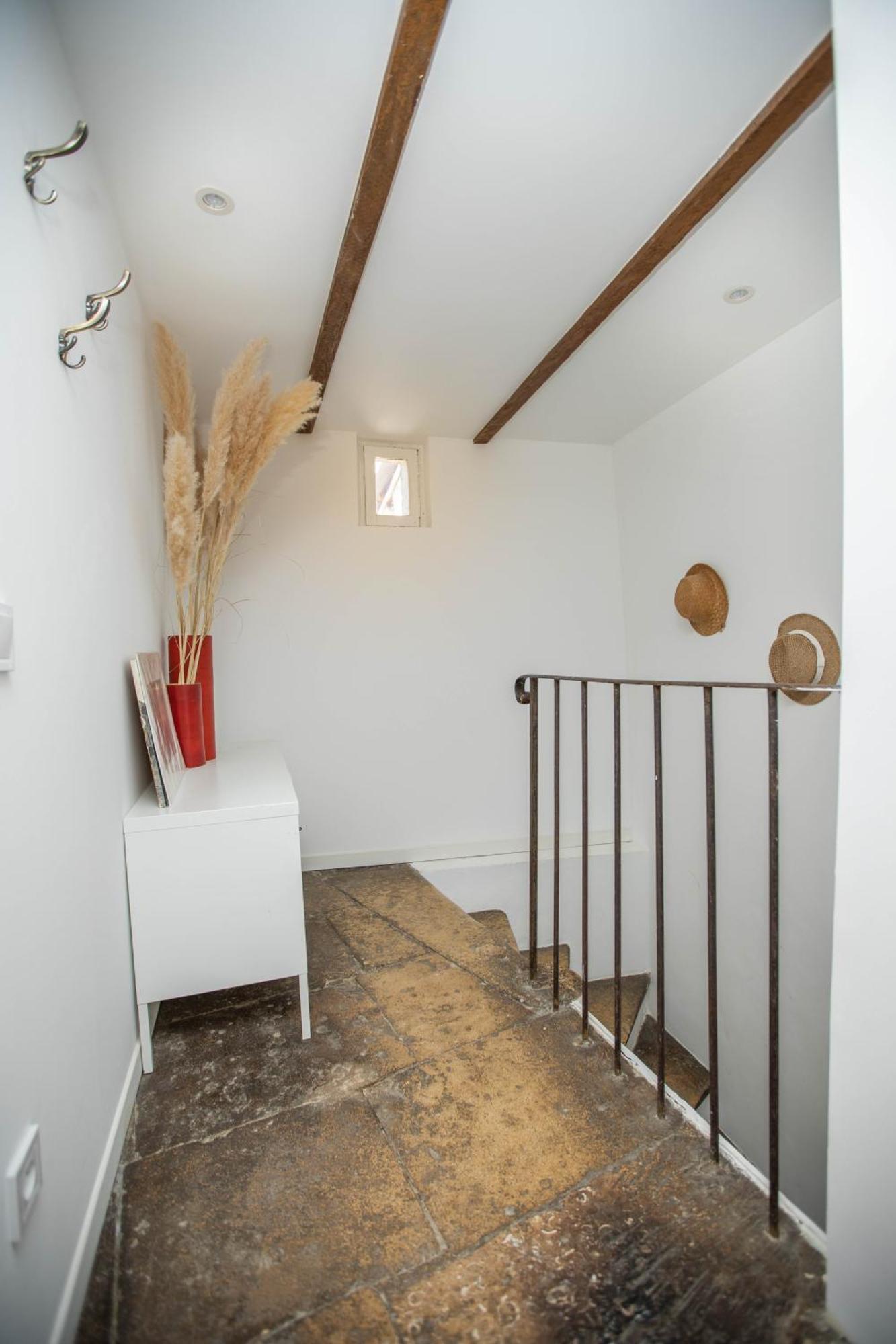 Oustaou De Betty Et Bob Bed & Breakfast Le Cailar Dış mekan fotoğraf