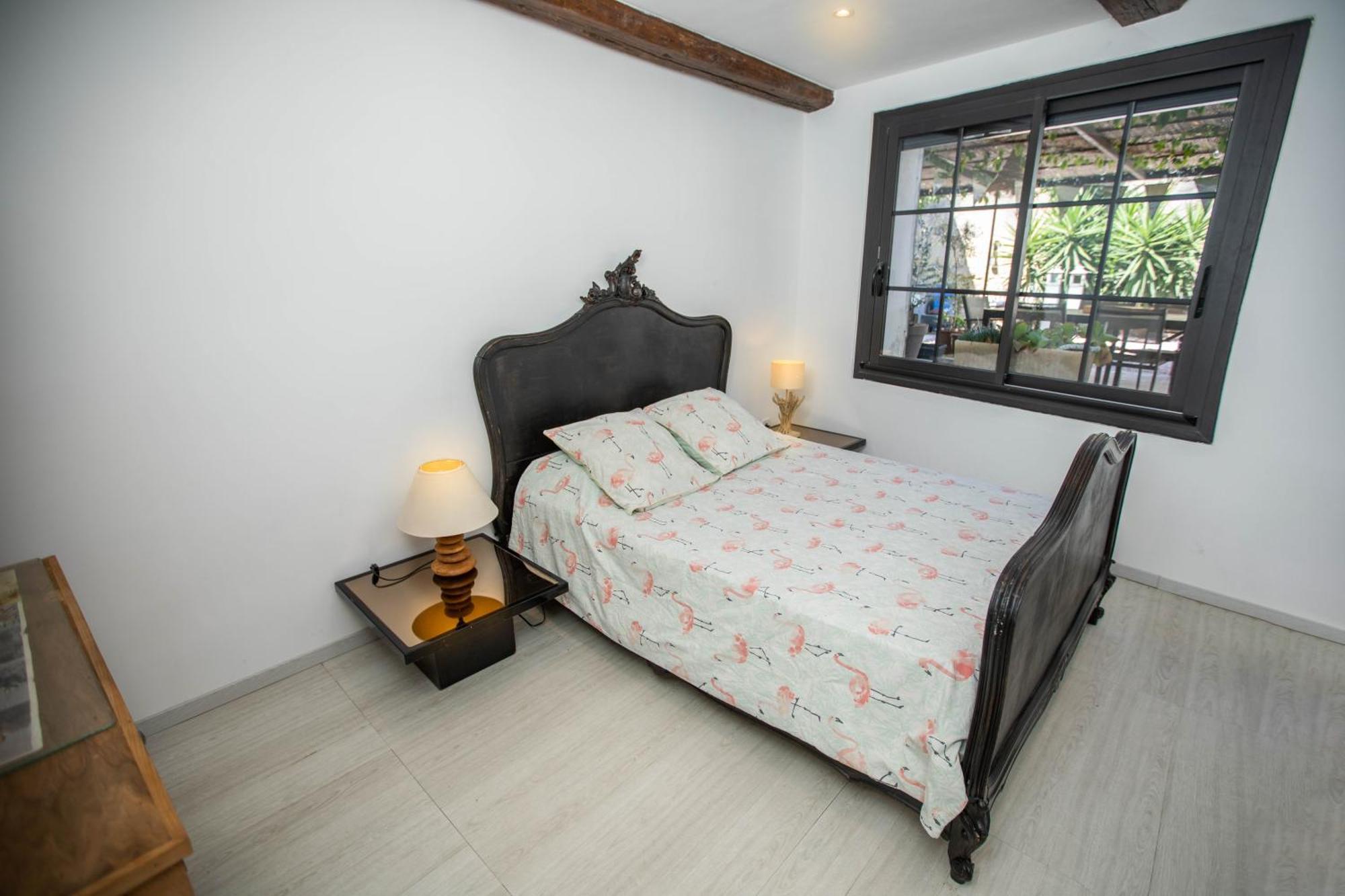Oustaou De Betty Et Bob Bed & Breakfast Le Cailar Dış mekan fotoğraf